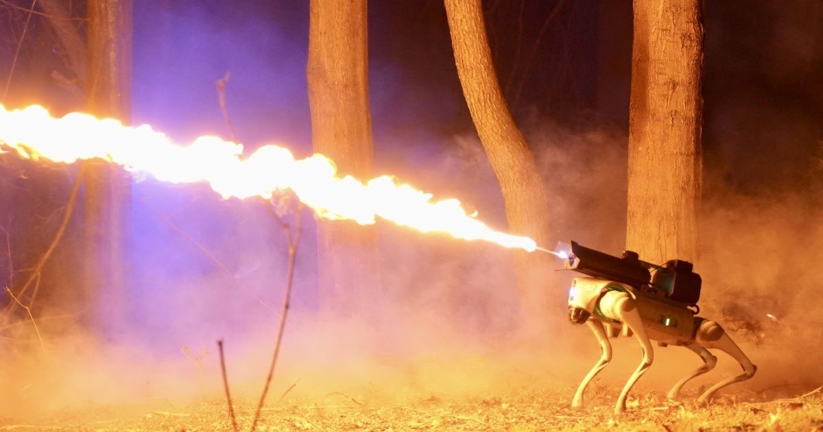 Thermonator - первый в мире робопёс с огнемётом