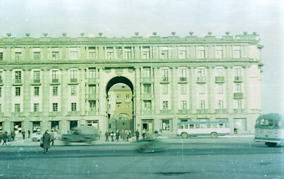 Норильск, Красноярский край. Октябрьская пл., 1968 год.