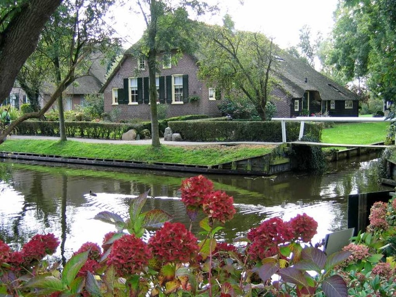 Голландская деревня (20 фото) 